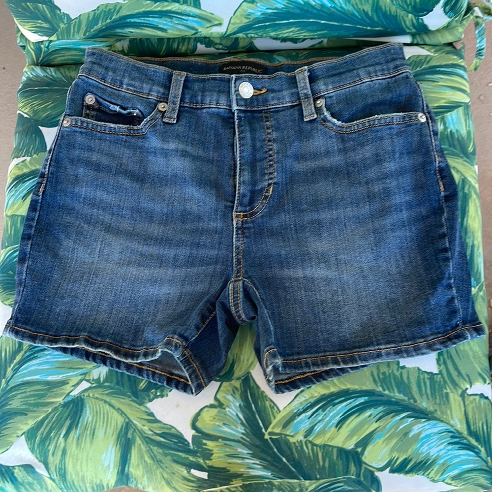 Banana Republic Denim Shorts 26/2